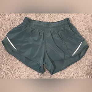 Lululemon Hotty Hot Short II *2.5" Green Smoke size 4